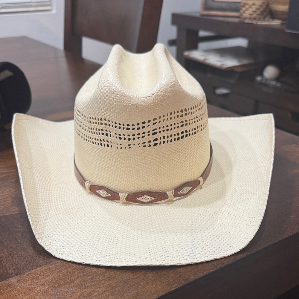 Stallion by Stetson youth straw Cowboy Hat with leather band